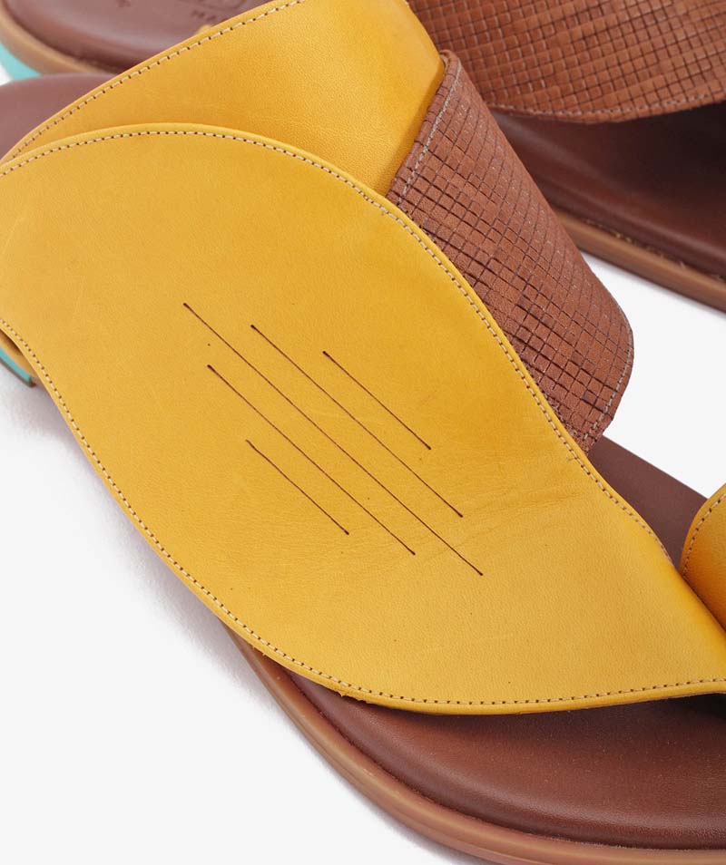 نعال شرقي زبيري جلد طبيعي