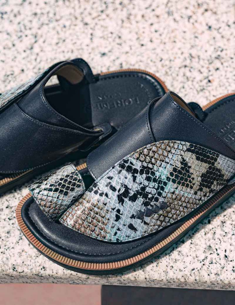 نعال شرقي زبيري بدبغة الثعبان 