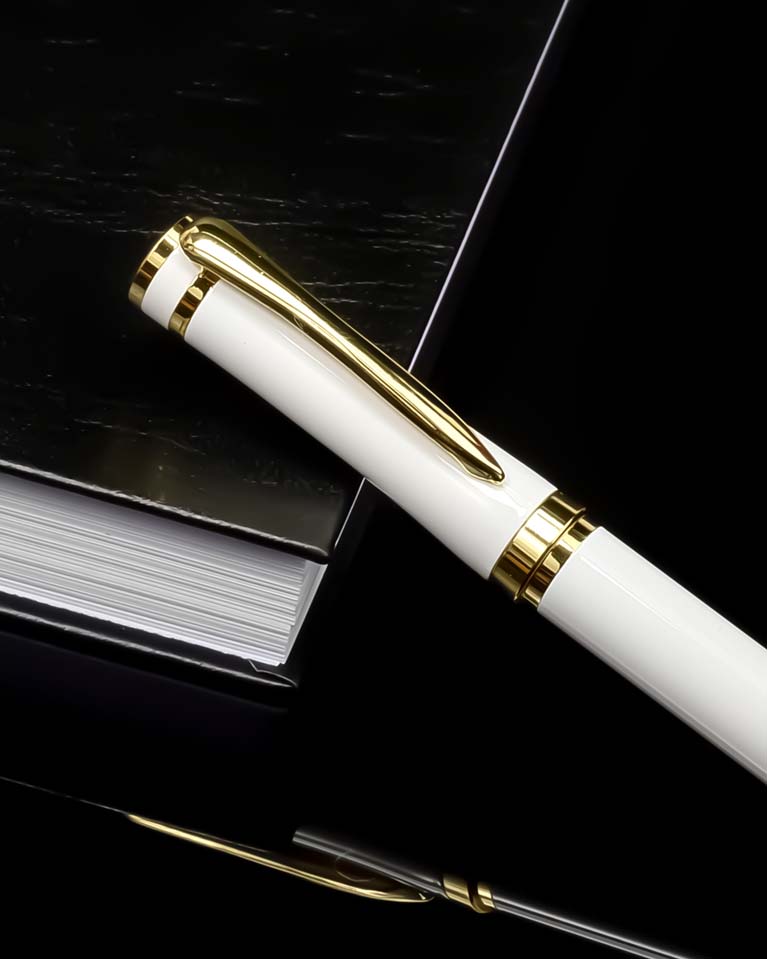 Men pen white & gold PEN802WT