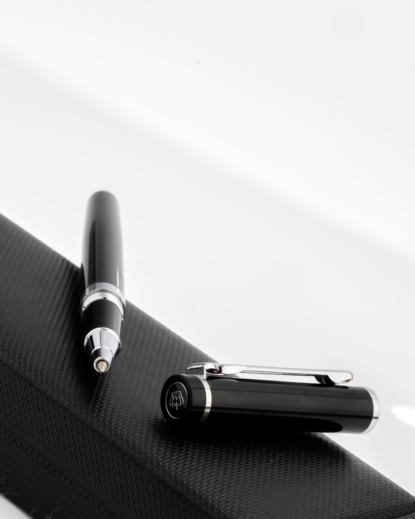 Men pen black & silver PEN817BK