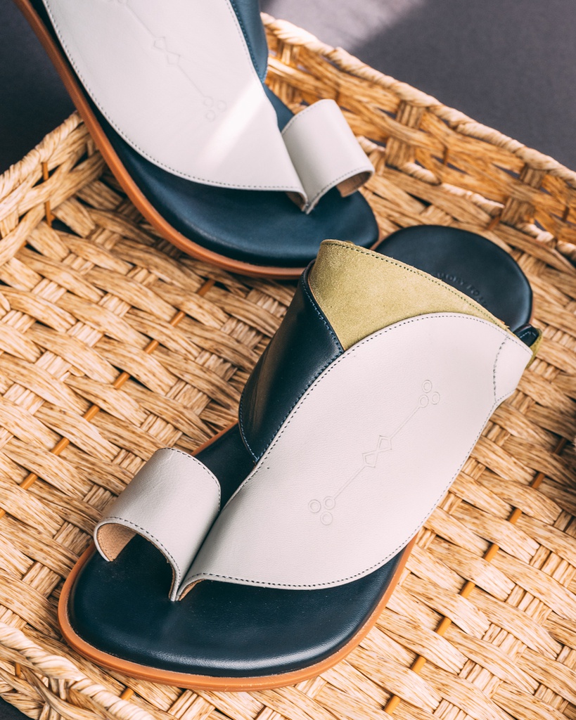 Shargy Leather Sandal BO4029FLONV