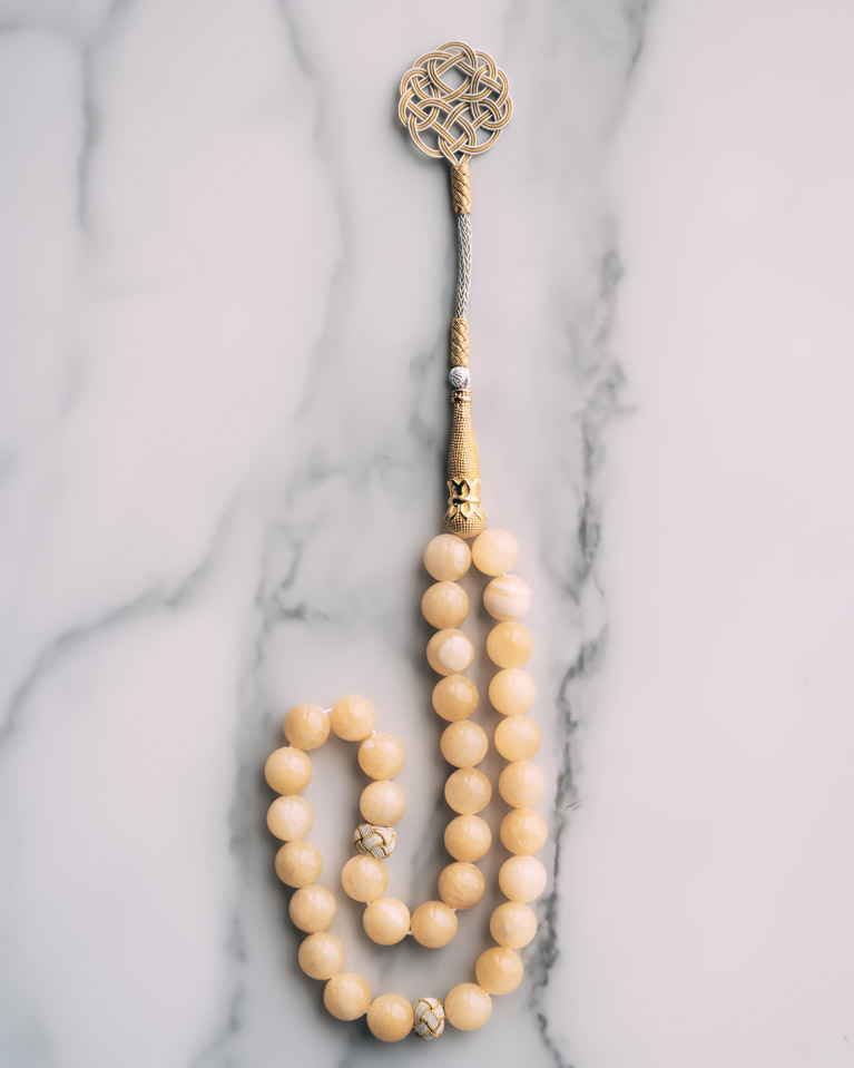 سبحة حجر جاد الاصفر