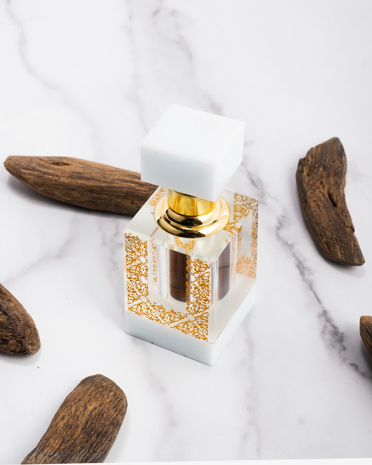 Vietnamese Oud oil TOLD12BN