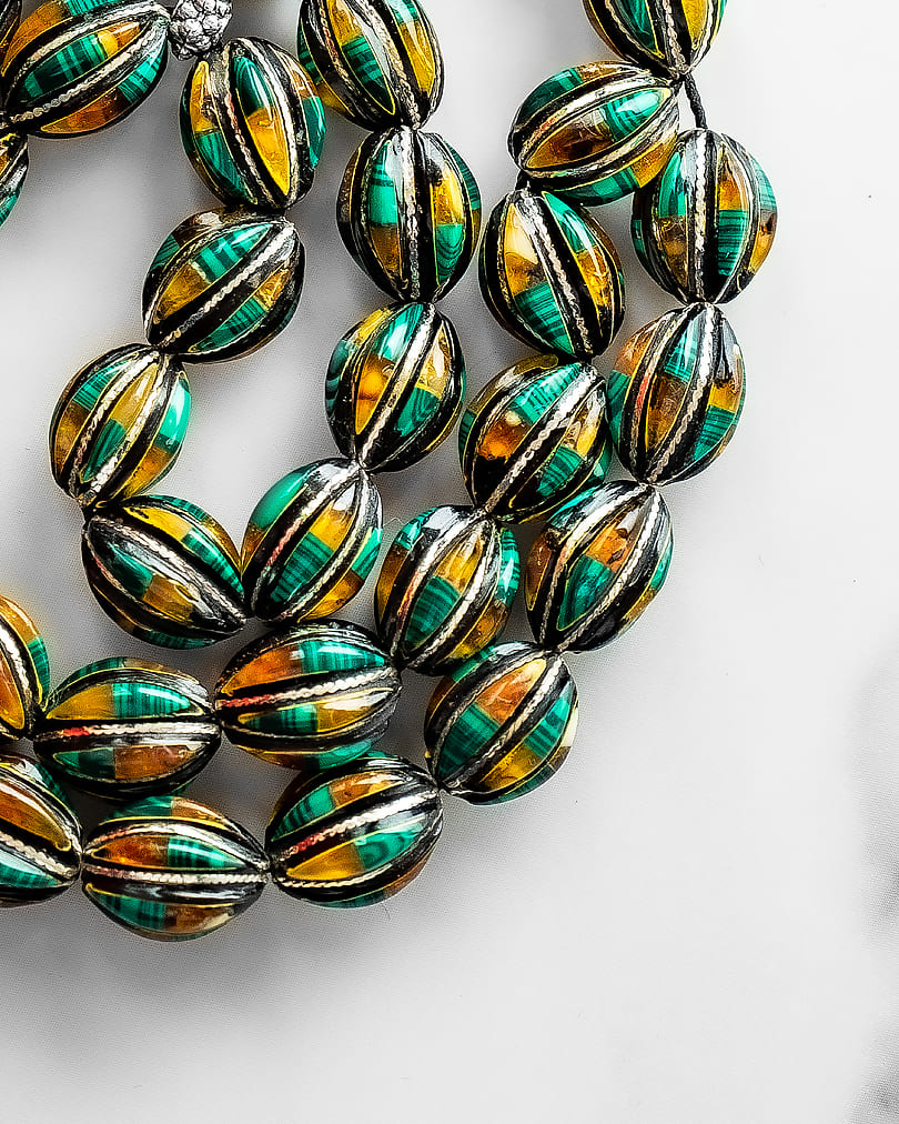 سبحة يسر فضة شبيه الكهرمان والملاكيت