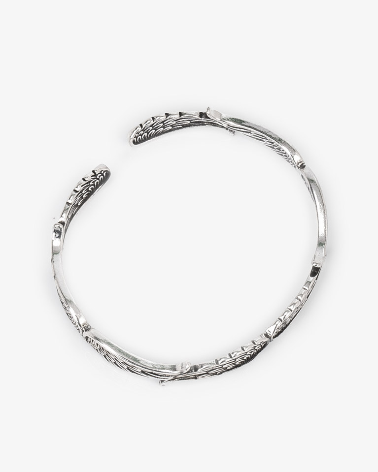 سوار معصم رجالي فضي