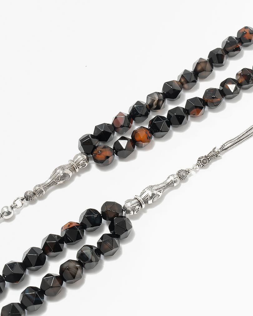 سبحة عقيق اسود وبني بقصة الاماس