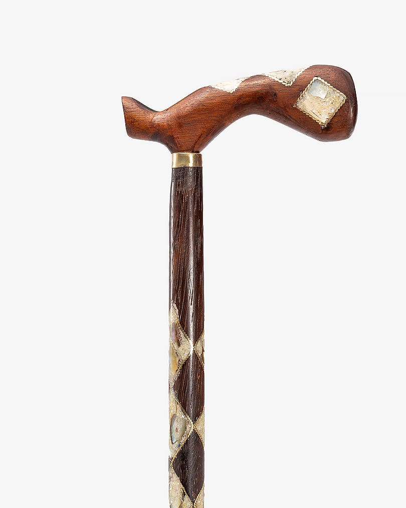 عصا عكاز بخشب الابانوس مزين بالصدف