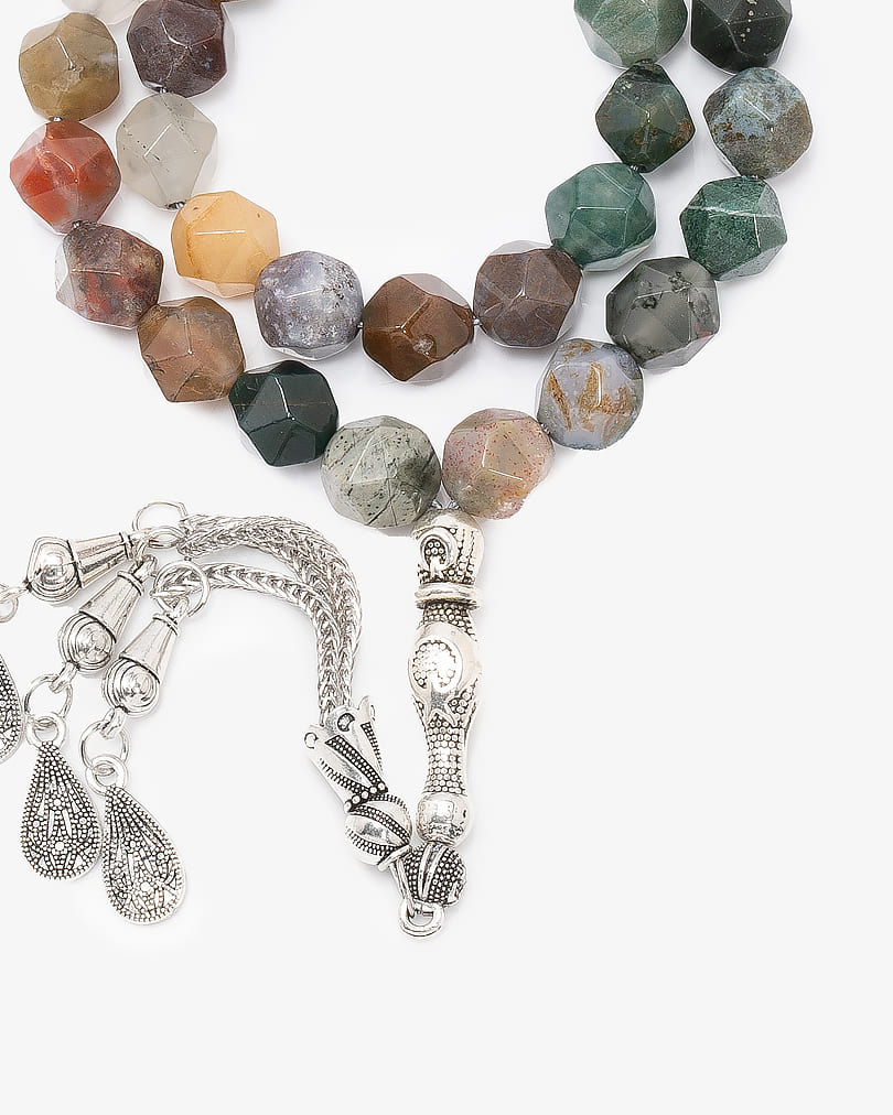 سبحة عقيق ملونة بقصة الاماس