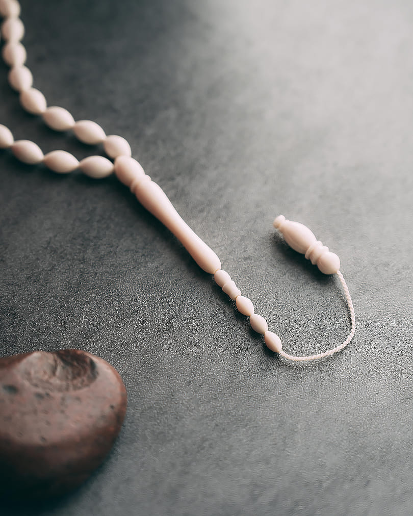 IVORY WHITE ROSARY ROS5116WH