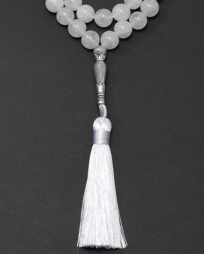 سبحة بحجر كريم جاد ابيض مميز