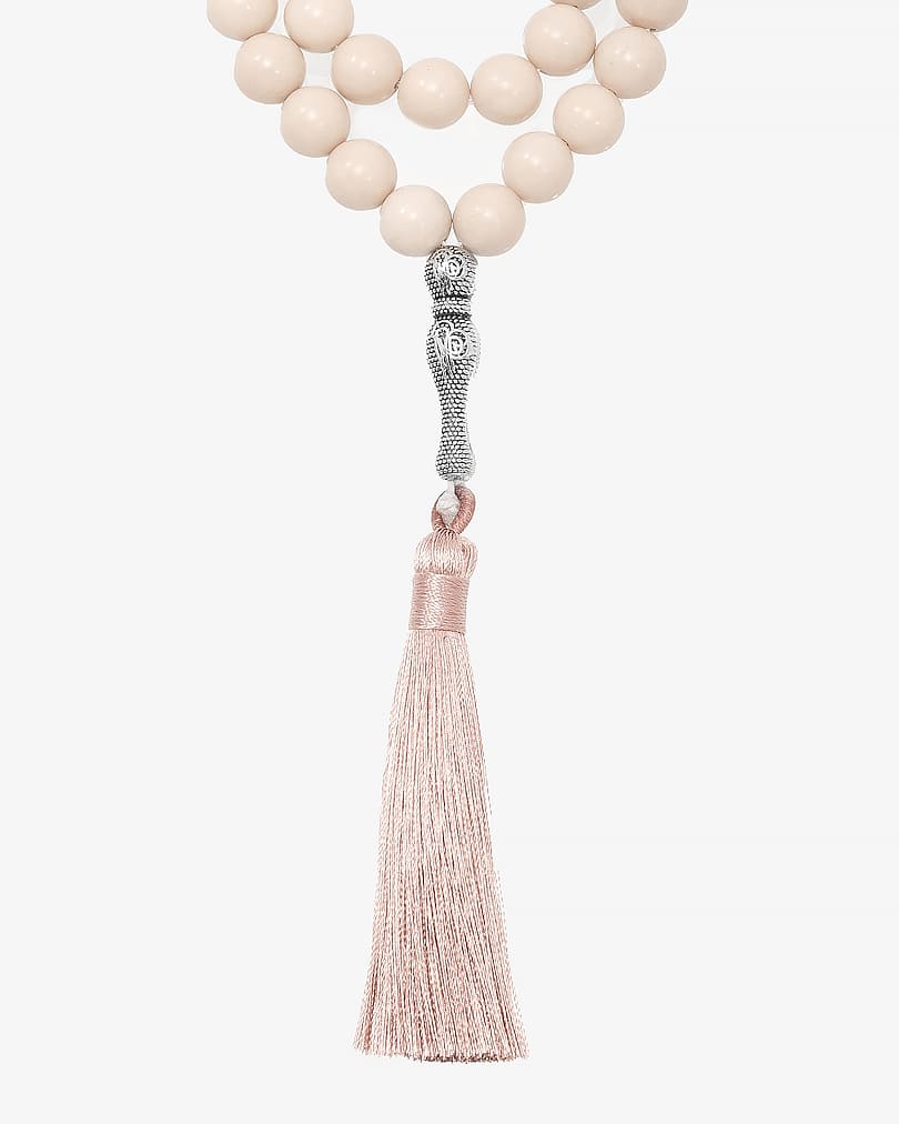 سبحة حجر النهر بلون بيج