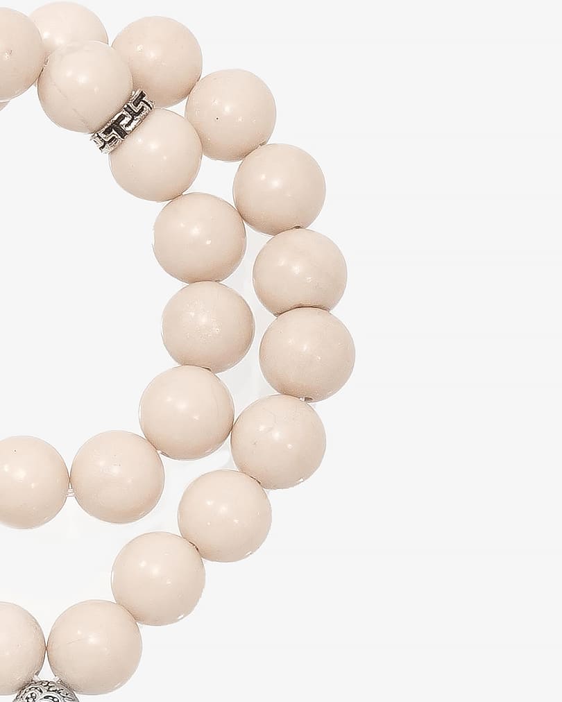 سبحة حجر النهر بلون بيج