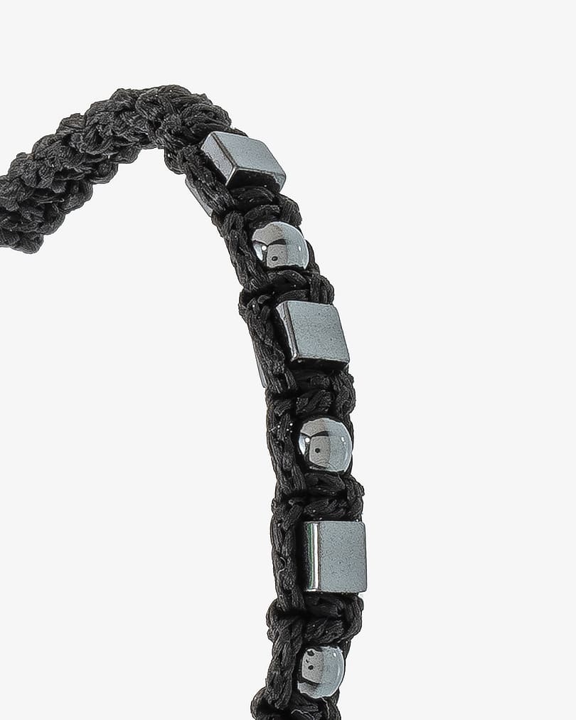 سوار معصم نسائي معدني تيتانيوم أسود