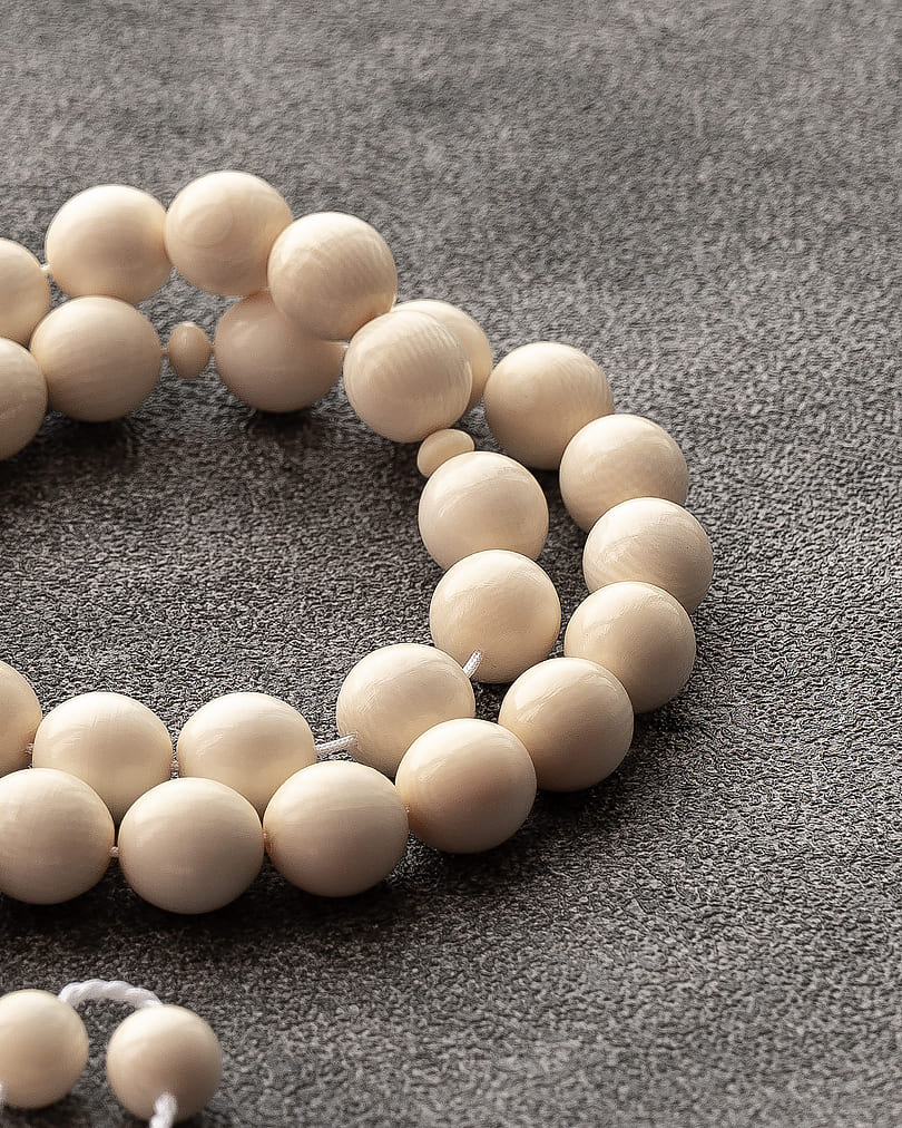 IVORY WHITE ROSARY ROS5220WH