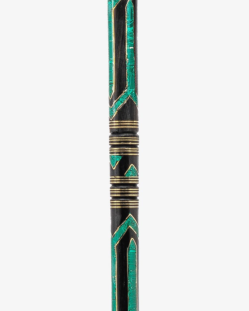 عصا عكاز ايبانوس مزين شبيه ملاكيت اخضر