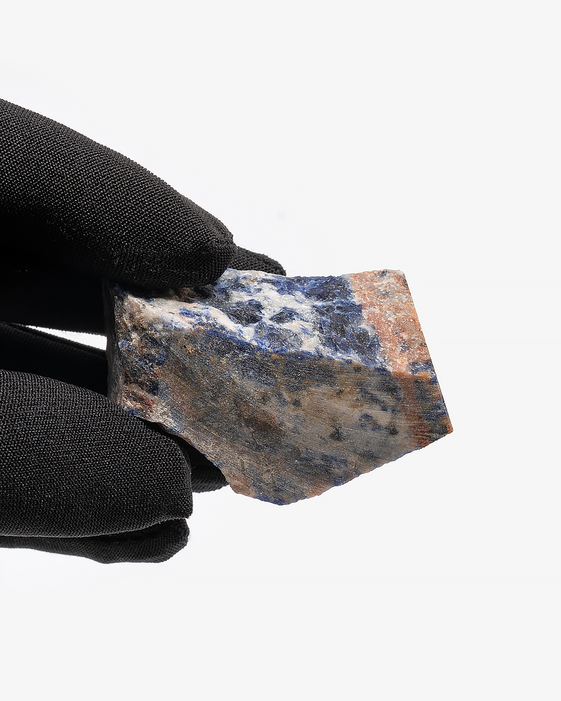 حجر سوداليت ازرق طبيعي خام