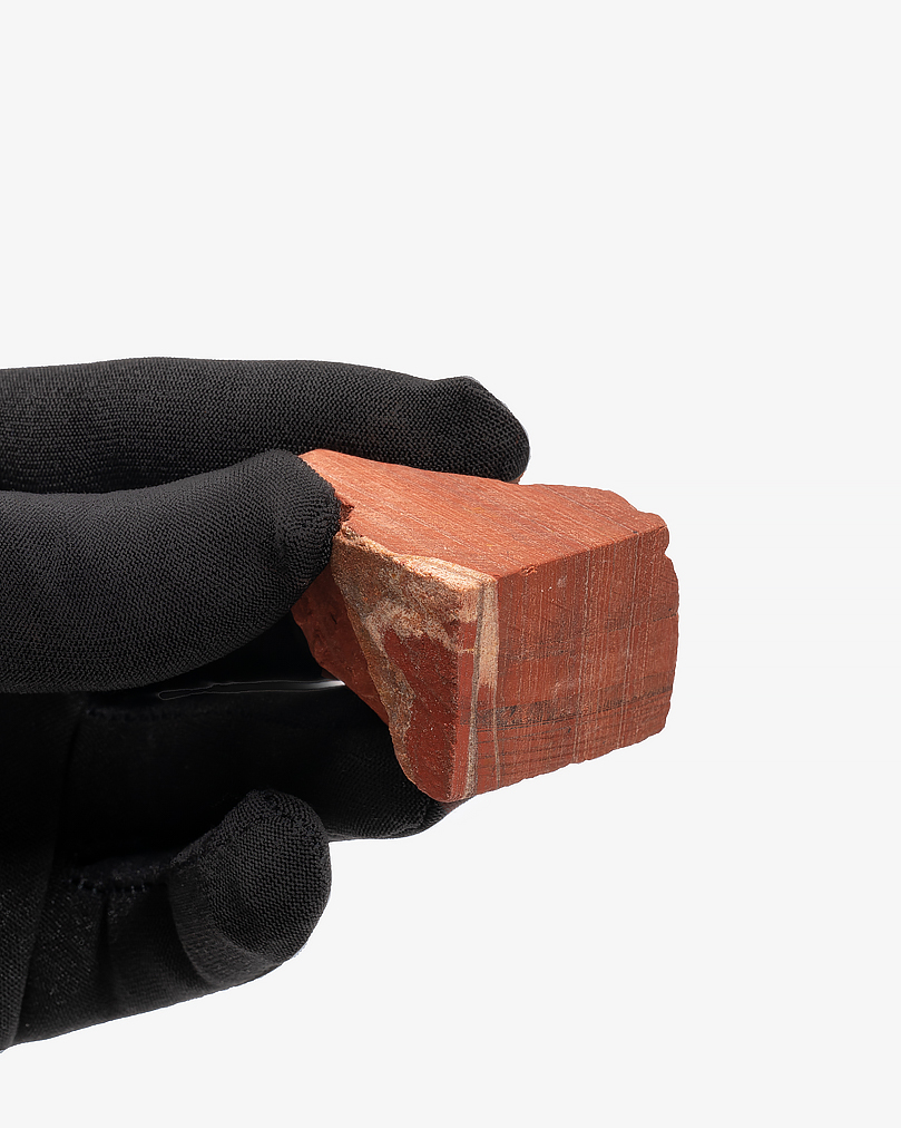 حجر يشب أحمر خام طبيعي