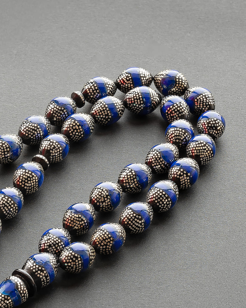 سبحة يسر مزين بالفضة ولازورد طبيعي