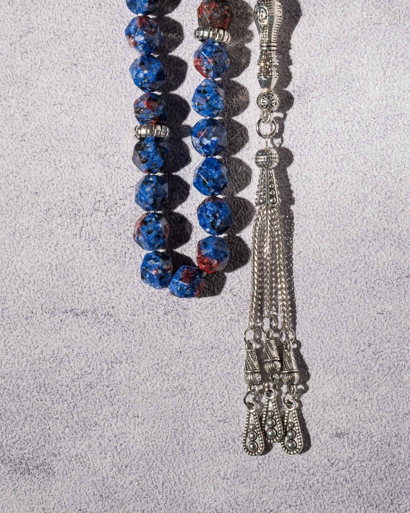 سبحة حجر عقيق ازرق بقصة الاماس