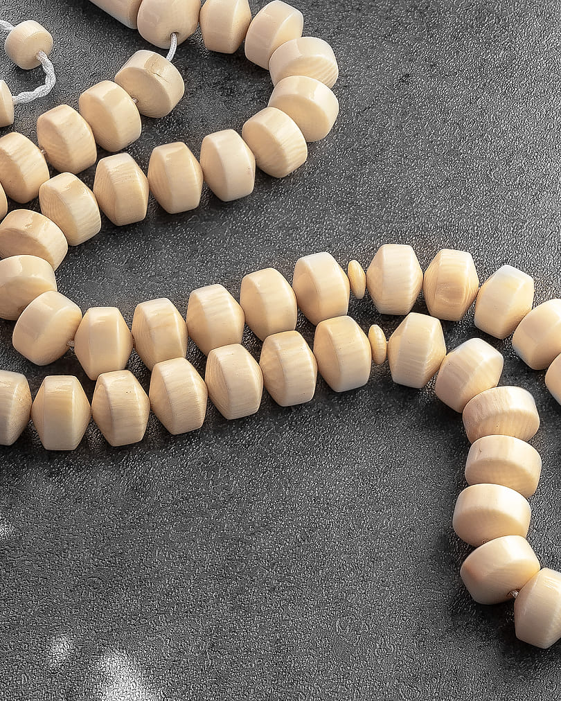 A rare luxurious ivory ROS5330WH