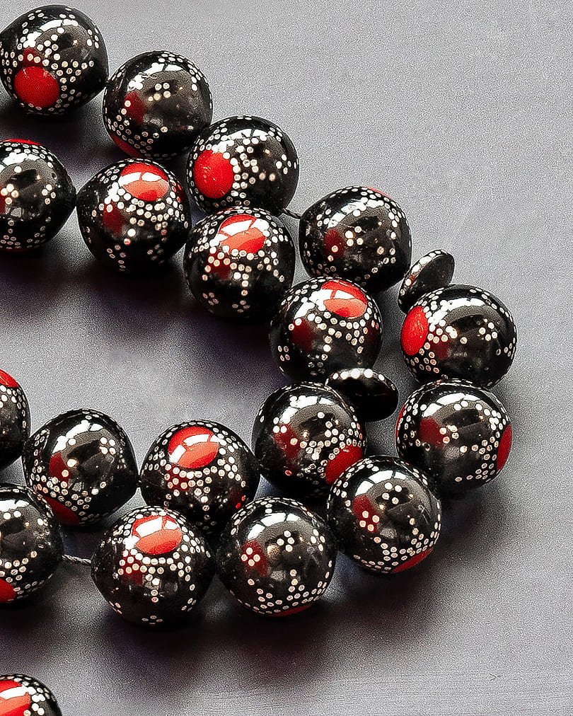 سبحة كوك طبيعي منقوش بالفضة ومرجان