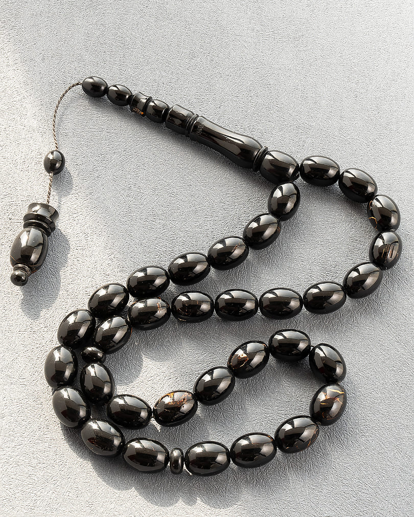 سبحة نادرة يسر بحر الاحمر