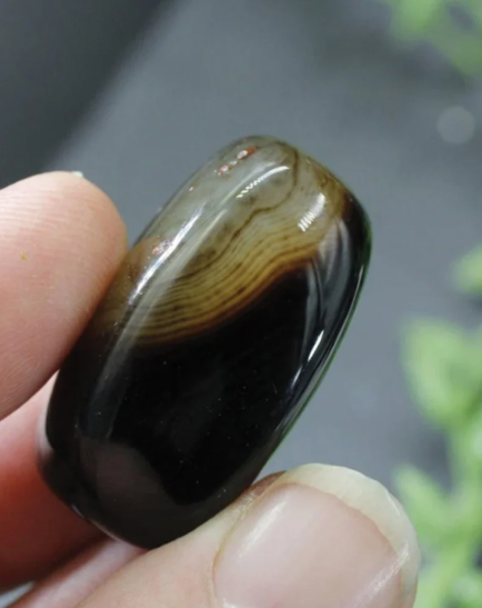 Black agate bracelet with veins BRA149BK