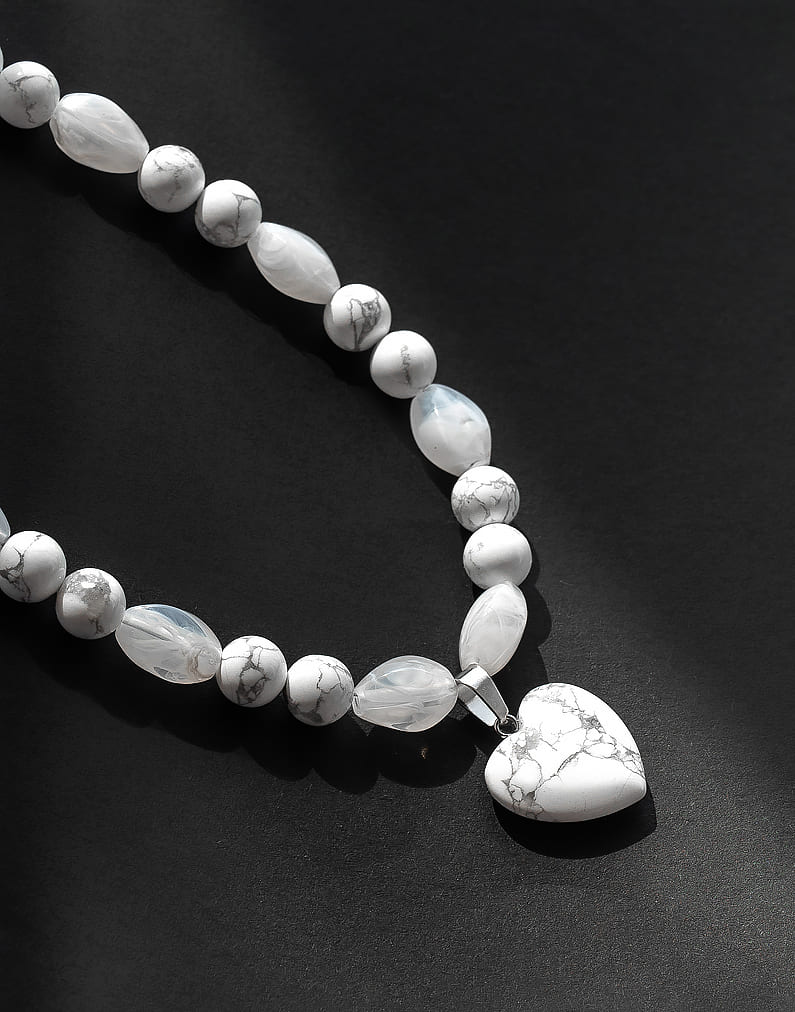 Howlite stone necklace WNEC099WH