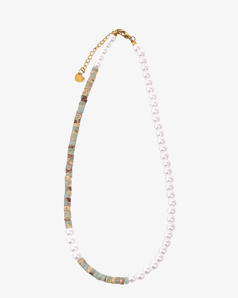 Natural Shell Necklace with Gold Details WNEC256MC
