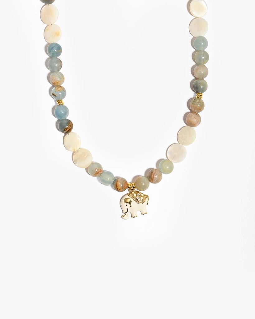 عقد التورمالين والصدف – أناقة الطبيعة بلمسة ناعمة