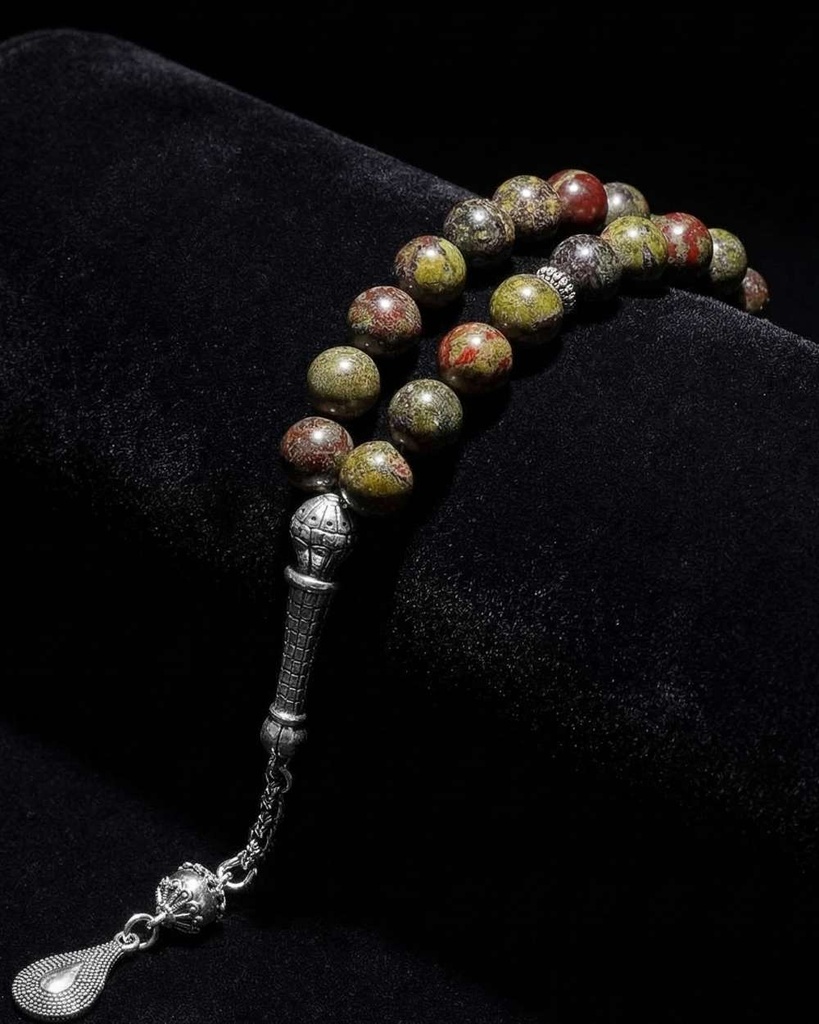 سبحة فاخرة حجر الدم طبيعي