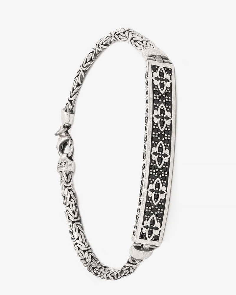 سوار معصم شبابي بنقش اندلسي