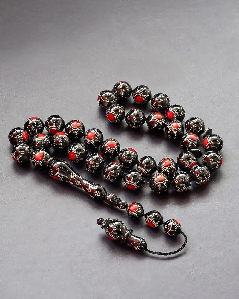 سبحة كوك طبيعي منقوش بالفضة ومرجان