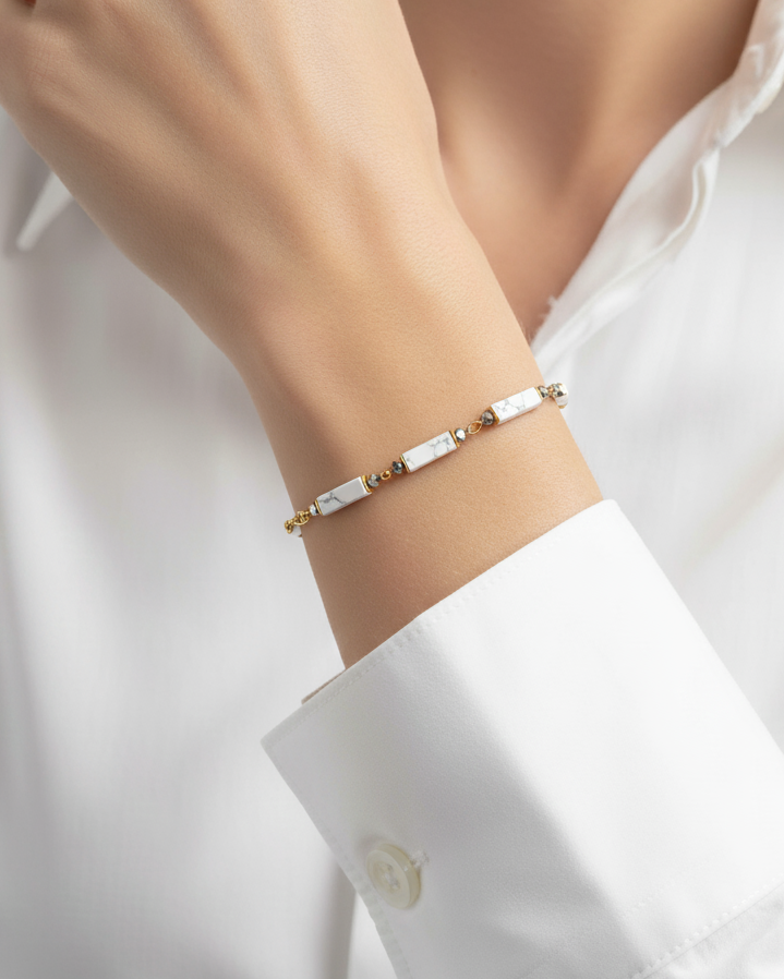 Elegant Natural Stone Bracelet WBRA180WH